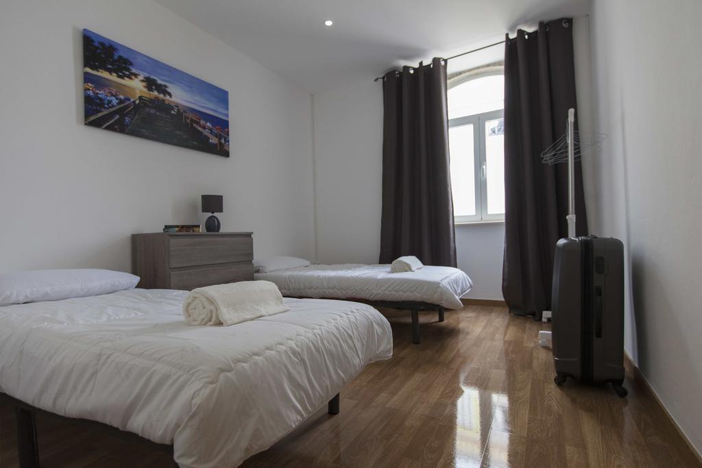 Guest House First Floor Lagos Luaran gambar