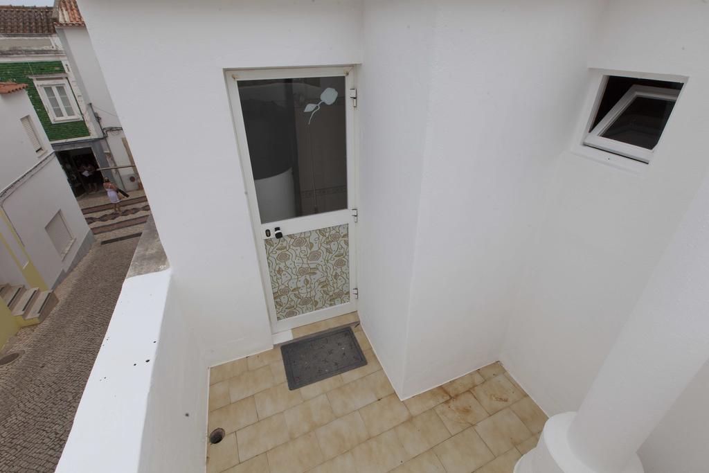 Guest House First Floor Lagos Luaran gambar